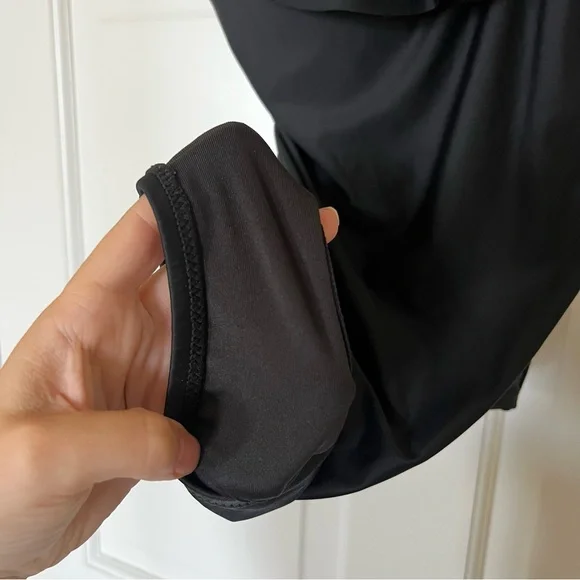 J.Crew Women’s Size 8 One Piece Bathing Suit Black‎ Ruffle Built in Bra Resort - Picture 4 of 11